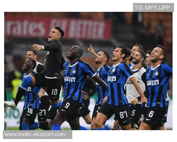 劳塔罗展望意甲争冠决战齐沃早餐时亲密互动国米全队 劳塔罗展望意甲争冠决战齐沃早餐时亲密互动国米全队