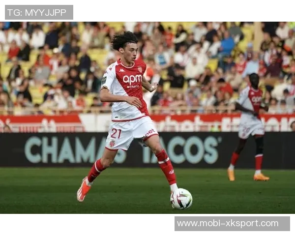 阿克利乌舍或将在明夏以6000万至7000万欧元转会巴黎巴萨曼城争夺战升级